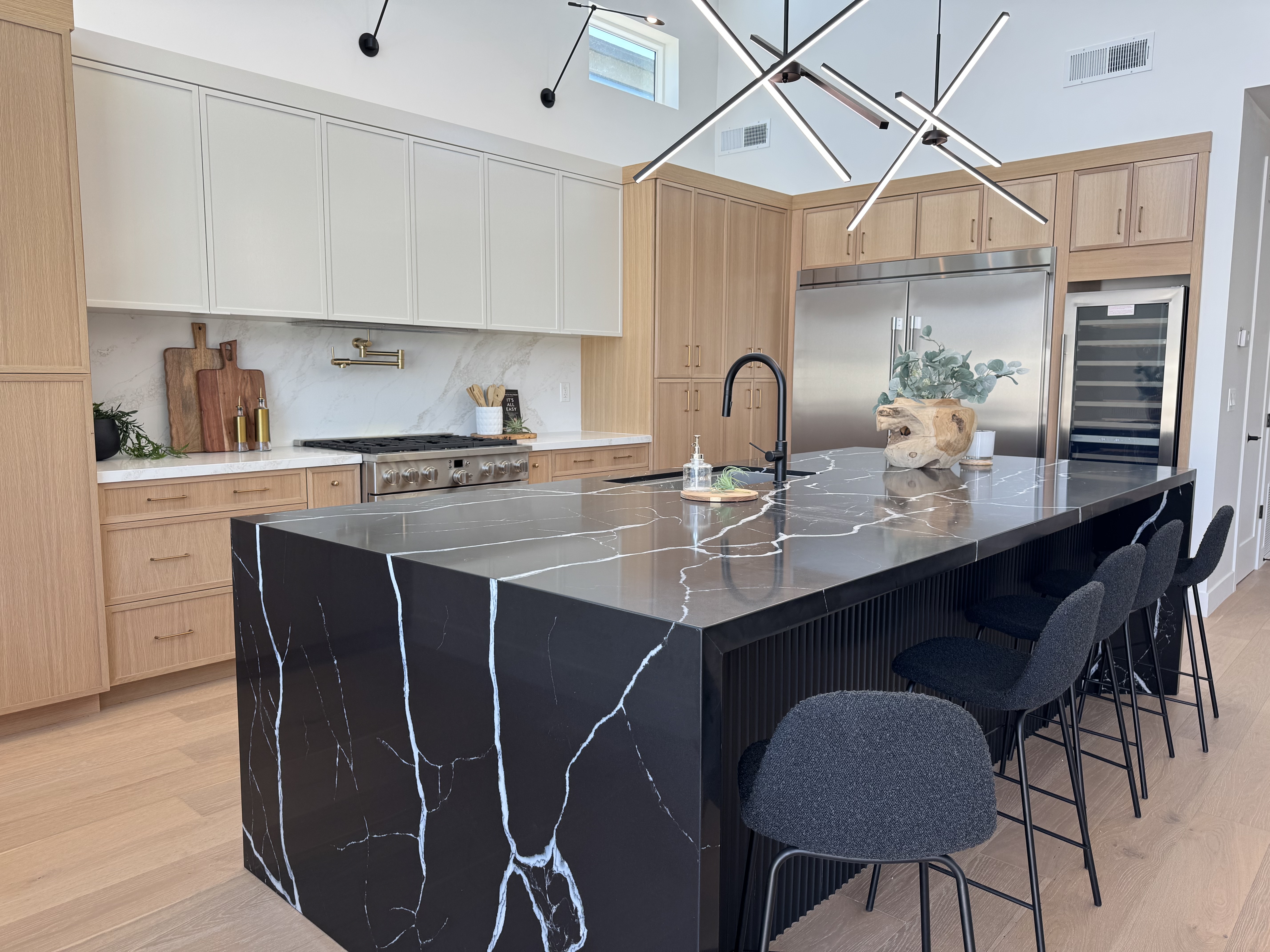 Two-tone custom kitchen remodel in Phoenix AZ with contrasting upper and lower cabinetry and quartz countertops